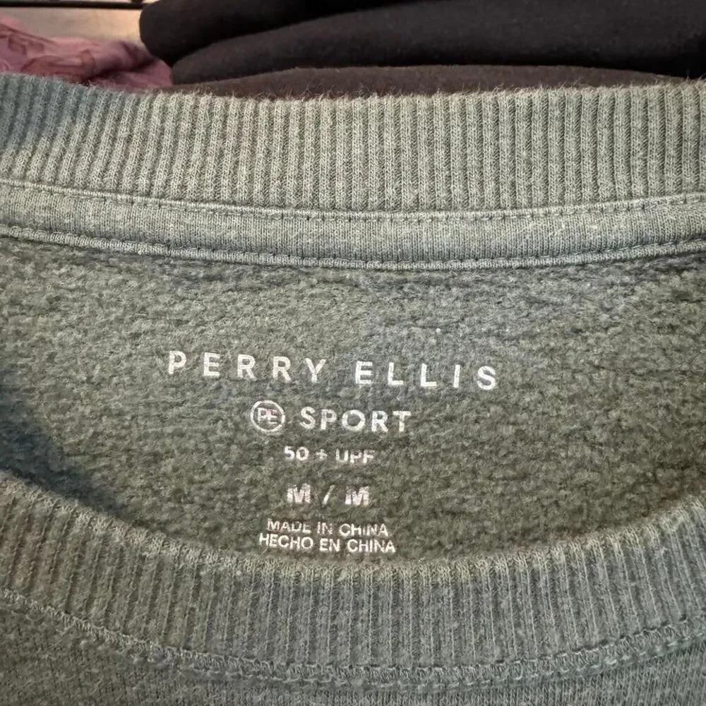 Perry Ellis Sport Performance Men Sz Medium Crewneck‎ Oversized Baggy Sweatshirt